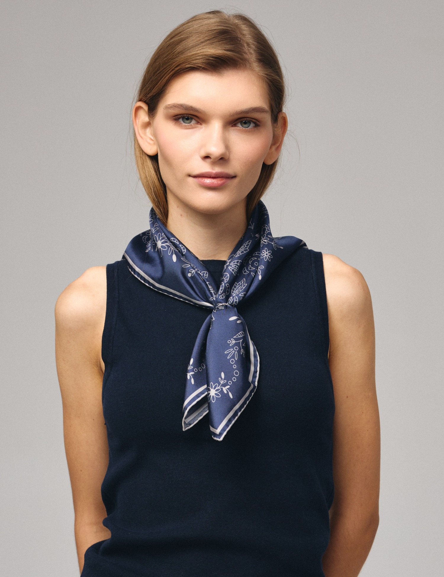 Картинка  Шовкова хустина «Мереживо» Navy